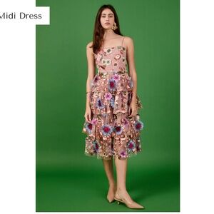 Endless Rose FLORAL EMBROIDERED MIDI DRESS